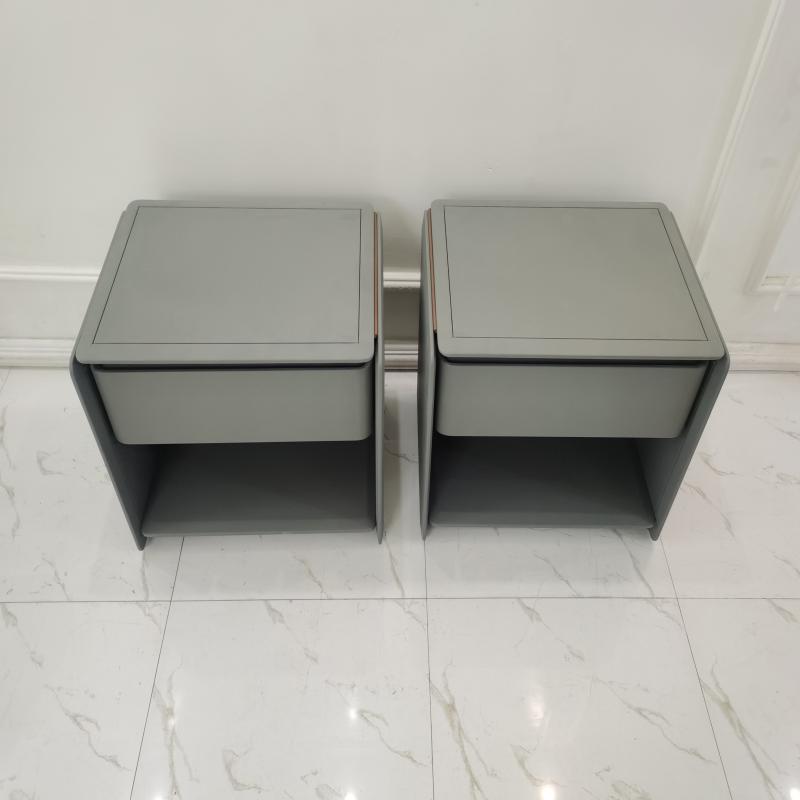 Luxurious Bebside table