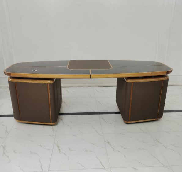 luxurious Office Desk