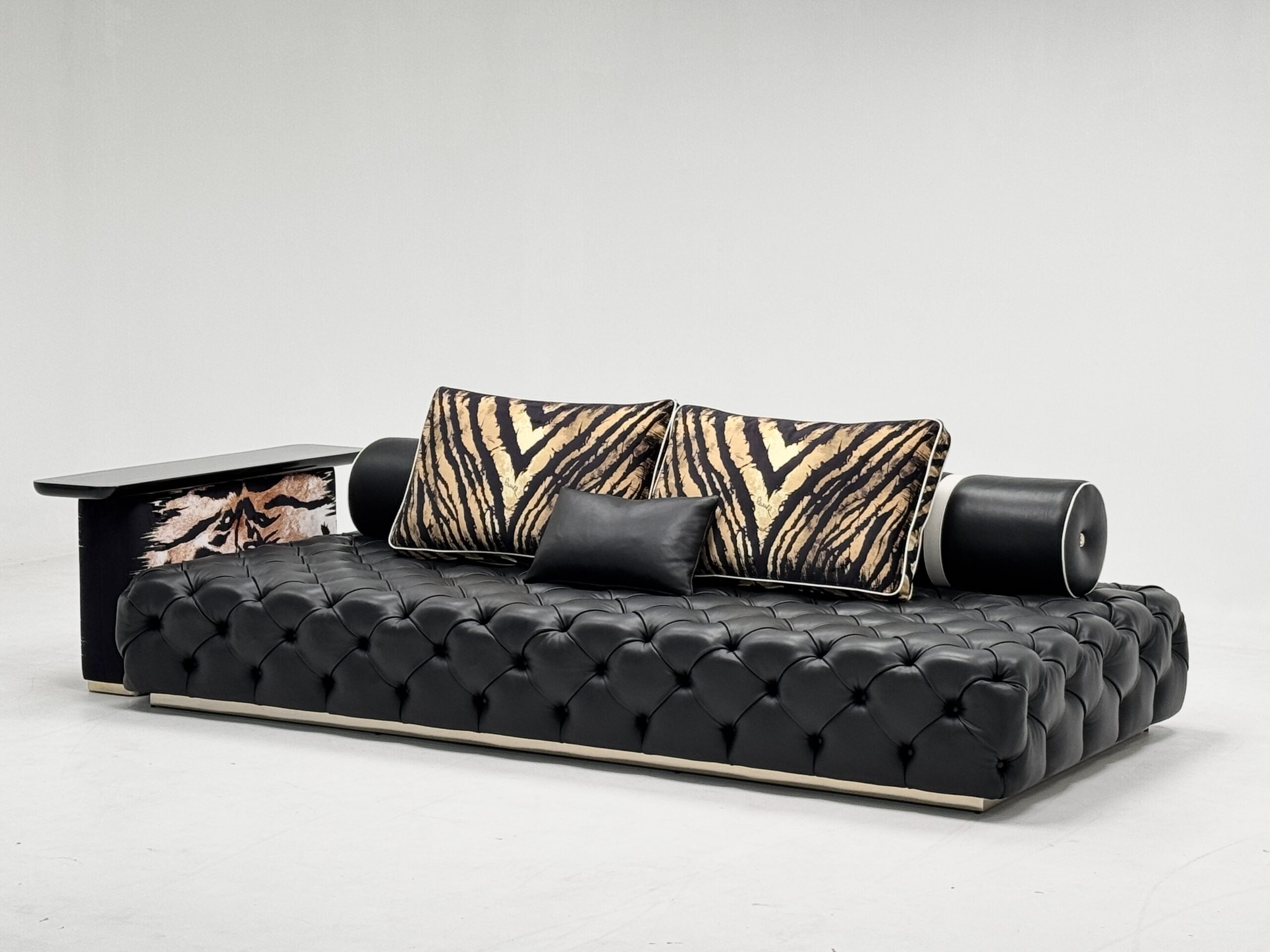 Animal print tufted leather sofa for Middle Eastern villas - Image 3